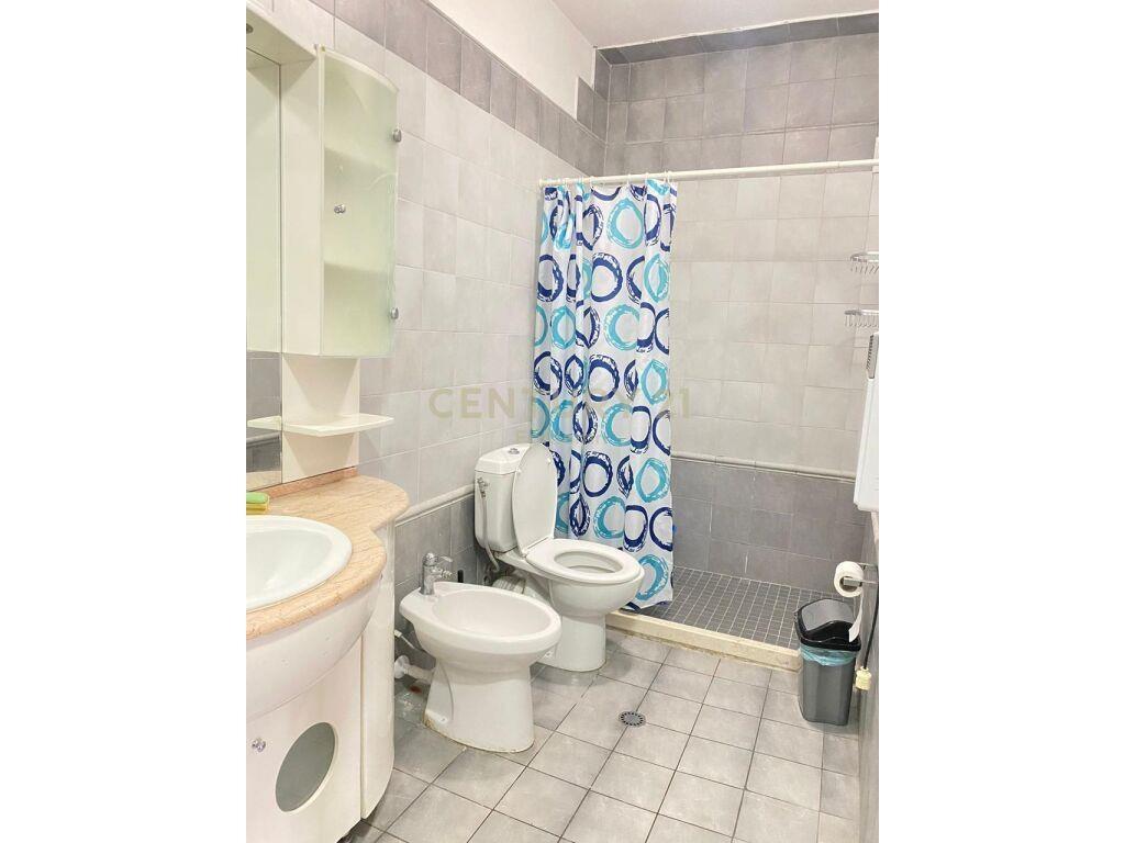 JEPET ME QIRA APARTAMENT 2+1 NE QENDER DURRES !!