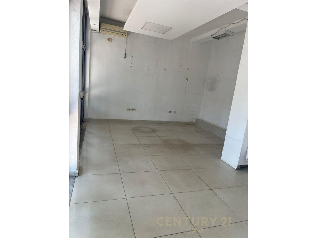 Jepet me qira Apartament , njesi komerciale500€ smart100019
