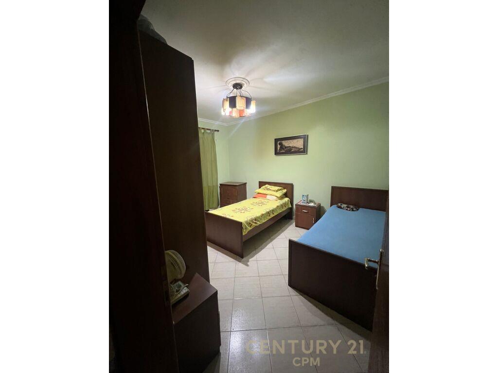 Jepet me qira Apartament , njesi komerciale500€ smart100019