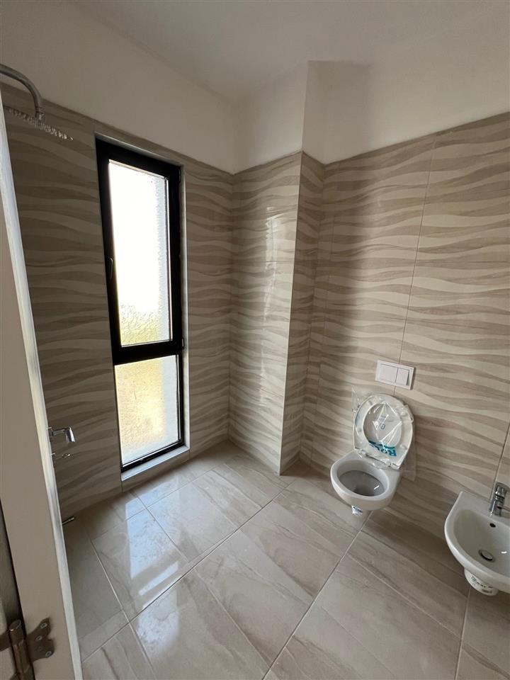 ARLIS Farmacia 10, Shitet Apartament 2+1