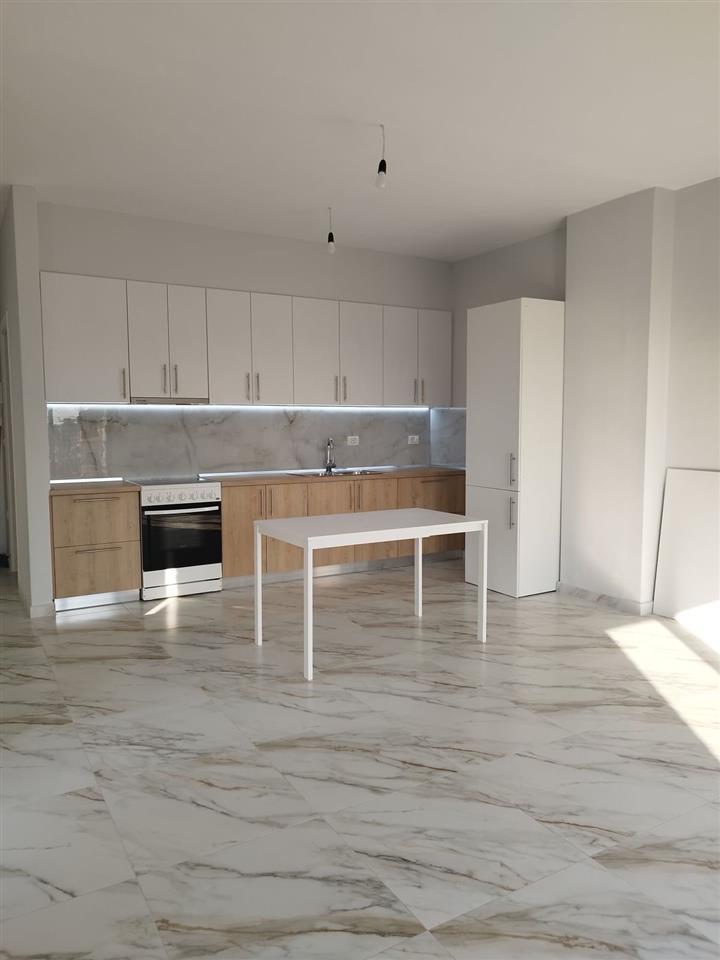 Apartament me qera 1+1 mbrapa Klanit