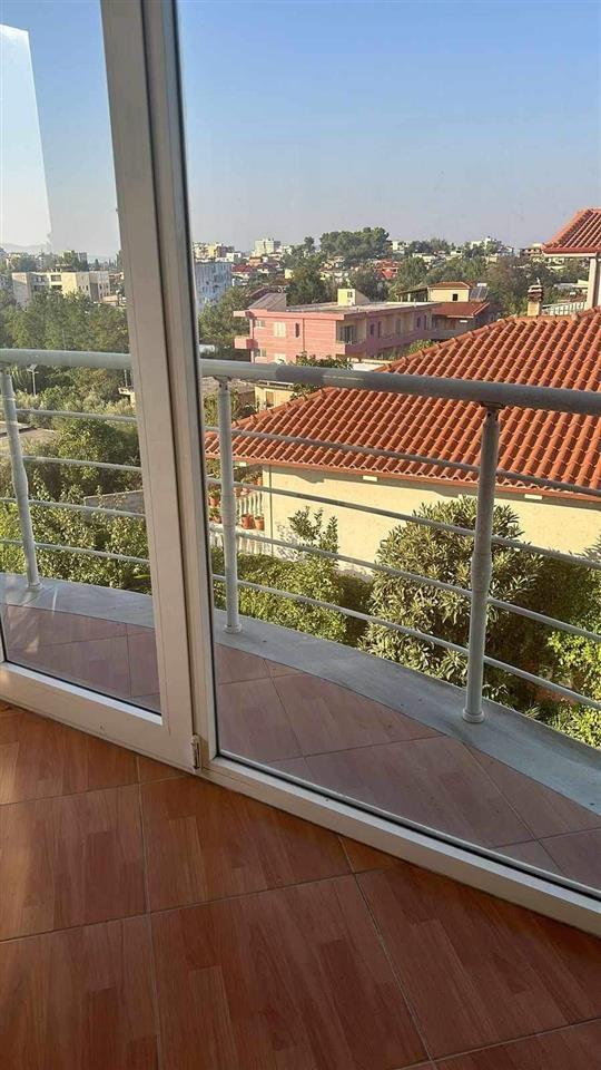 Jepet me qera kati i 3 i nje vile Lagja 1 maj koder