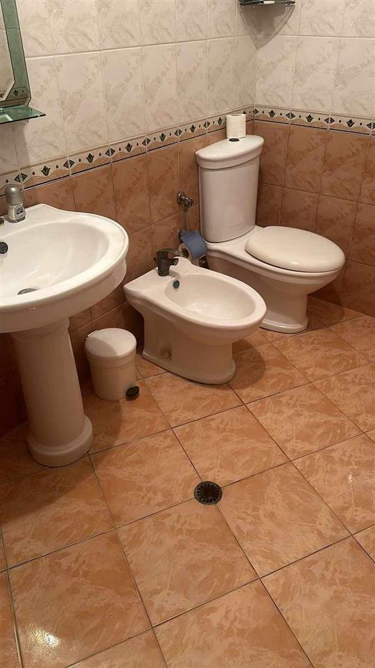 Jepet me qera kati i 3 i nje vile Lagja 1 maj koder