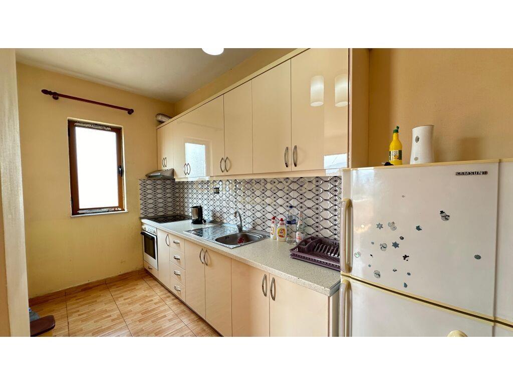Qira Apartament 1+1+1 Rruga Jordan Misja Tirane 350 €