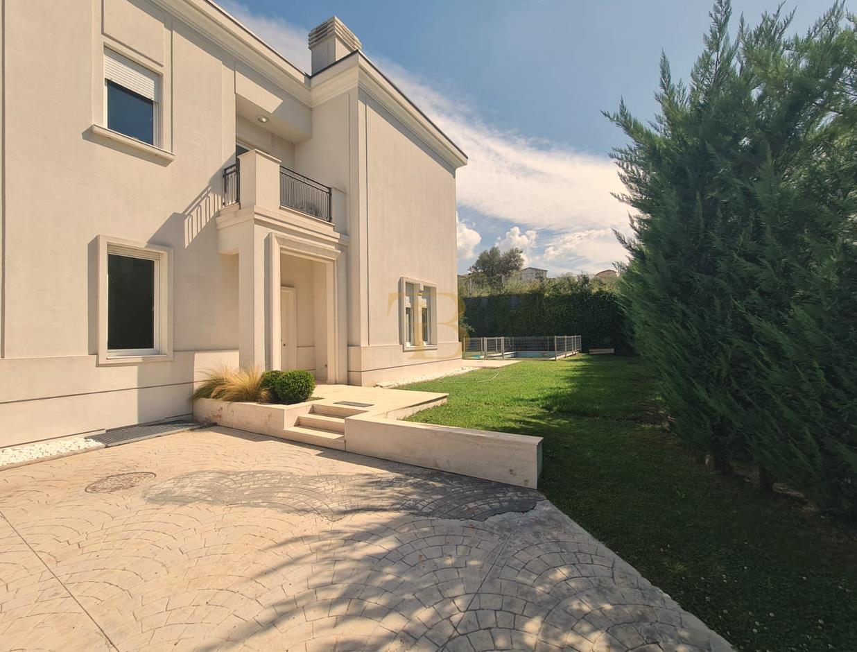 Vilë 2-katëshe me qera, Rolling Hills