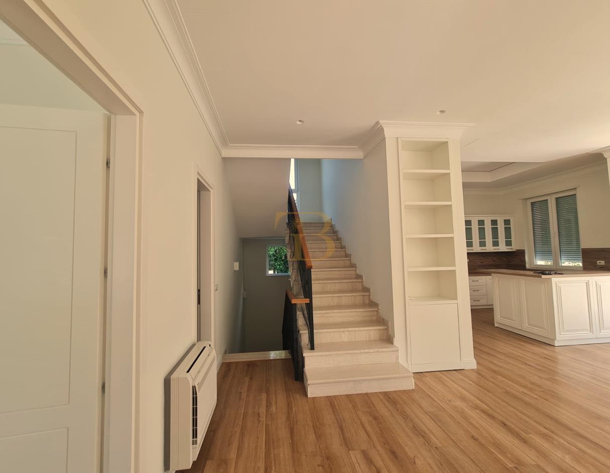 Vilë 2-katëshe me qera, Rolling Hills