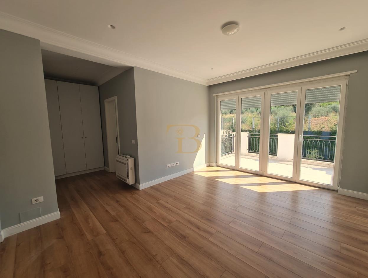 Vilë 2-katëshe me qera, Rolling Hills