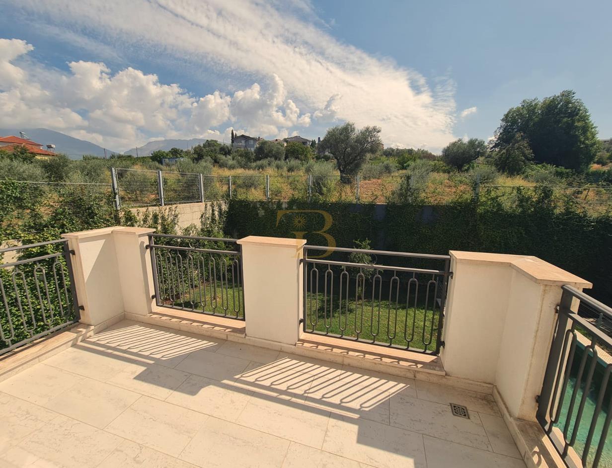 Vilë 2-katëshe me qera, Rolling Hills