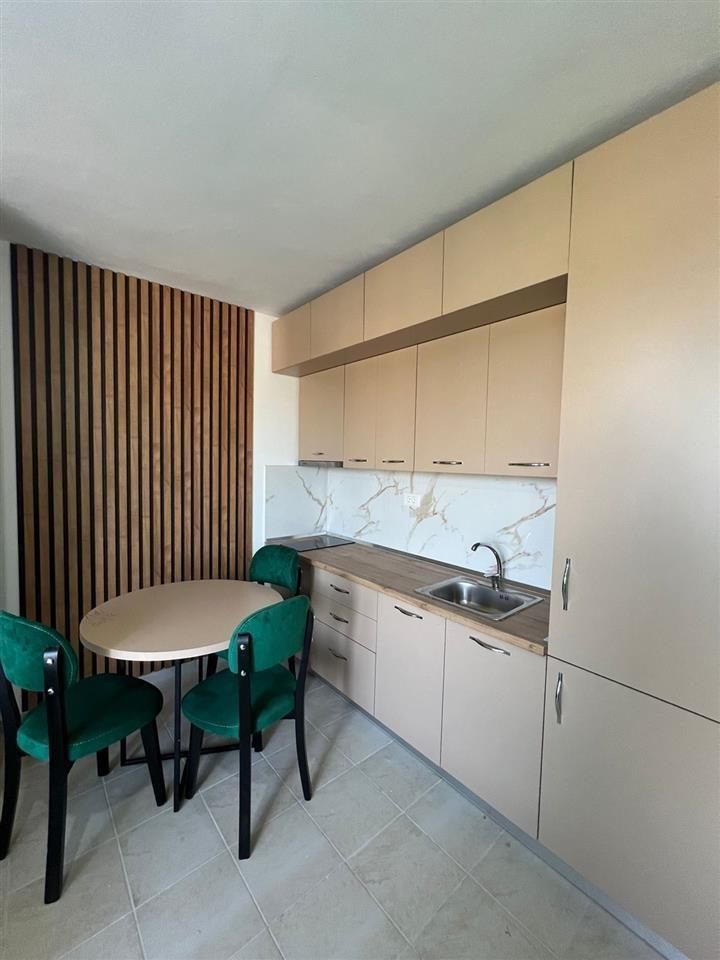 Shitet Apartament 1+1