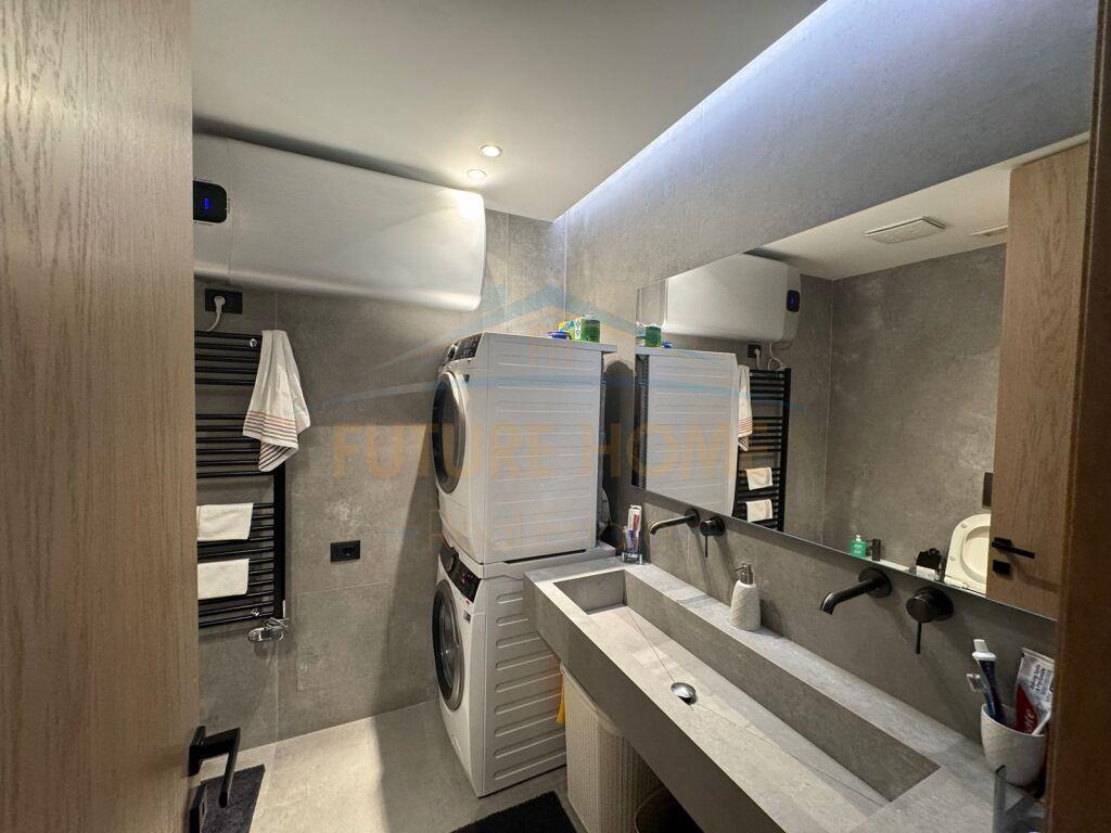 Shiten, Apartamente 2+1+2,,Komuna e Parisit