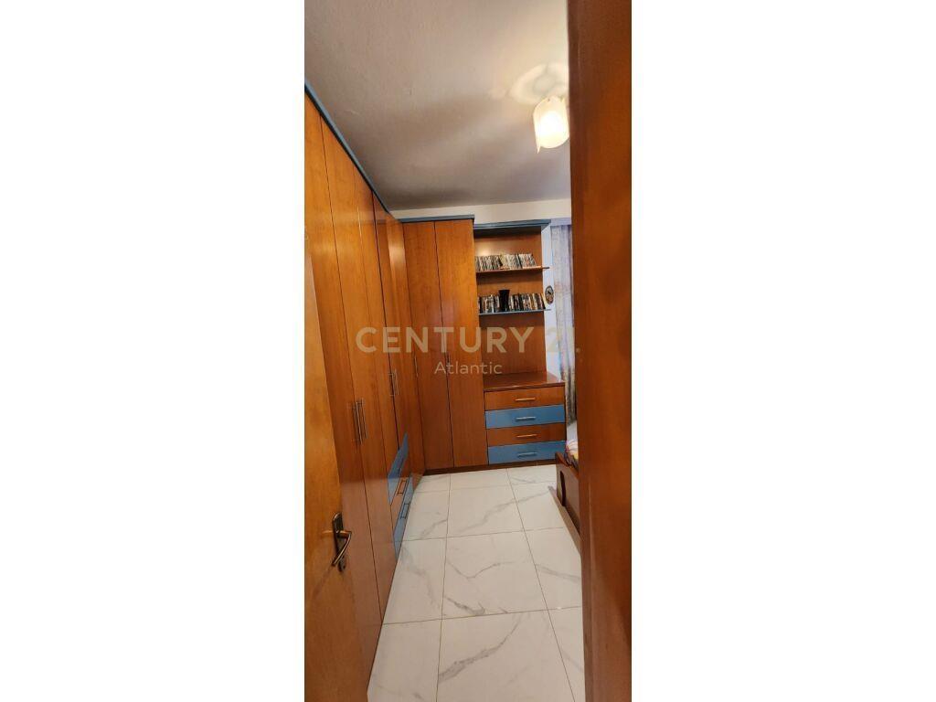 SHITET APARTAMENT 2+1 PLAZH STACIONI DYTE !