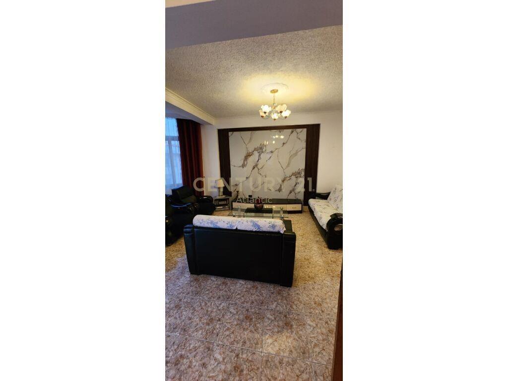 SHITET APARTAMENT 2+1 PLAZH STACIONI DYTE !