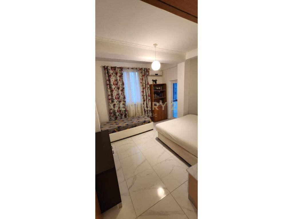 SHITET APARTAMENT 2+1 PLAZH STACIONI DYTE !