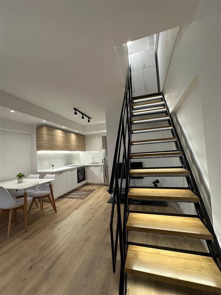 SHITET DUBLEKS VEJE E PAR ME DETIN!