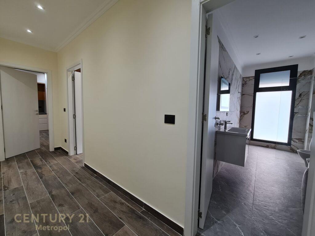 APARTAMENT PER QIRA 1+1 ME 2 POSTI!700 € Metropol100279