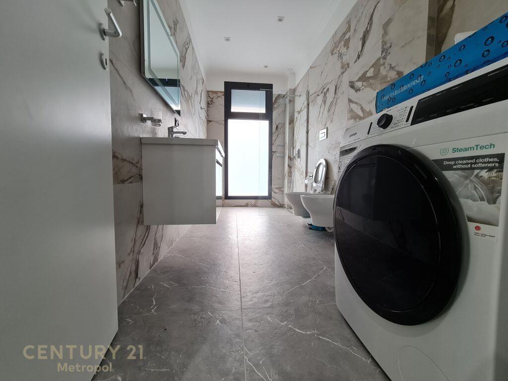 APARTAMENT PER QIRA 1+1 ME 2 POSTI!700 € Metropol100279