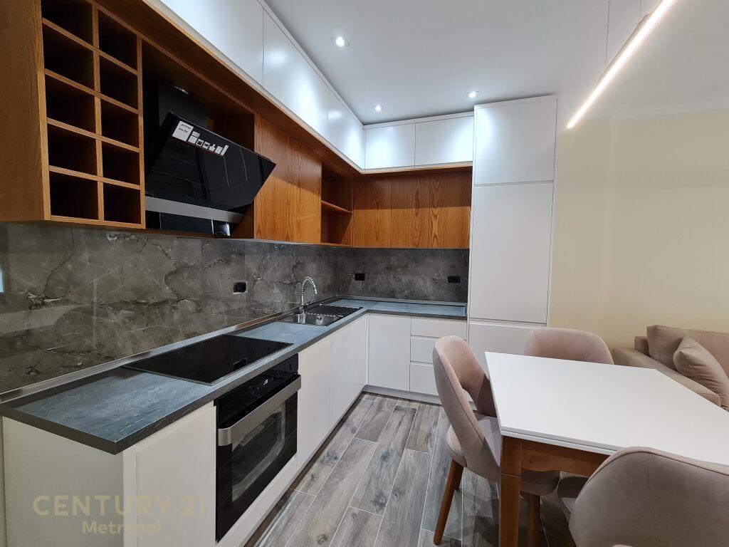APARTAMENT PER QIRA 1+1 ME 2 POSTI!700 € Metropol100279