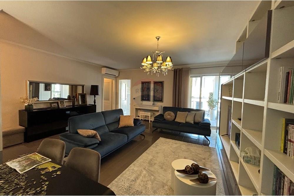 Apartament 2+1 per shitje tek Rruga Elbasanit!