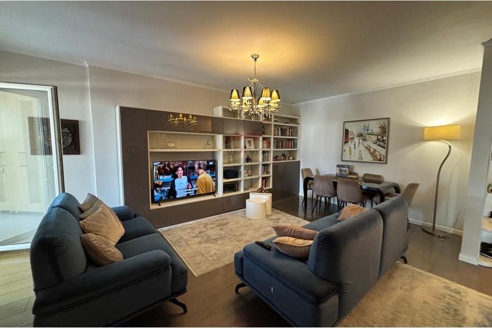 Apartament 2+1 per shitje tek Rruga Elbasanit!