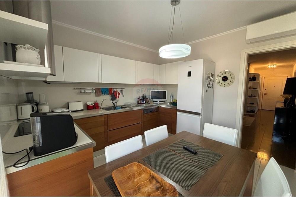 Apartament 2+1 per shitje tek Rruga Elbasanit!