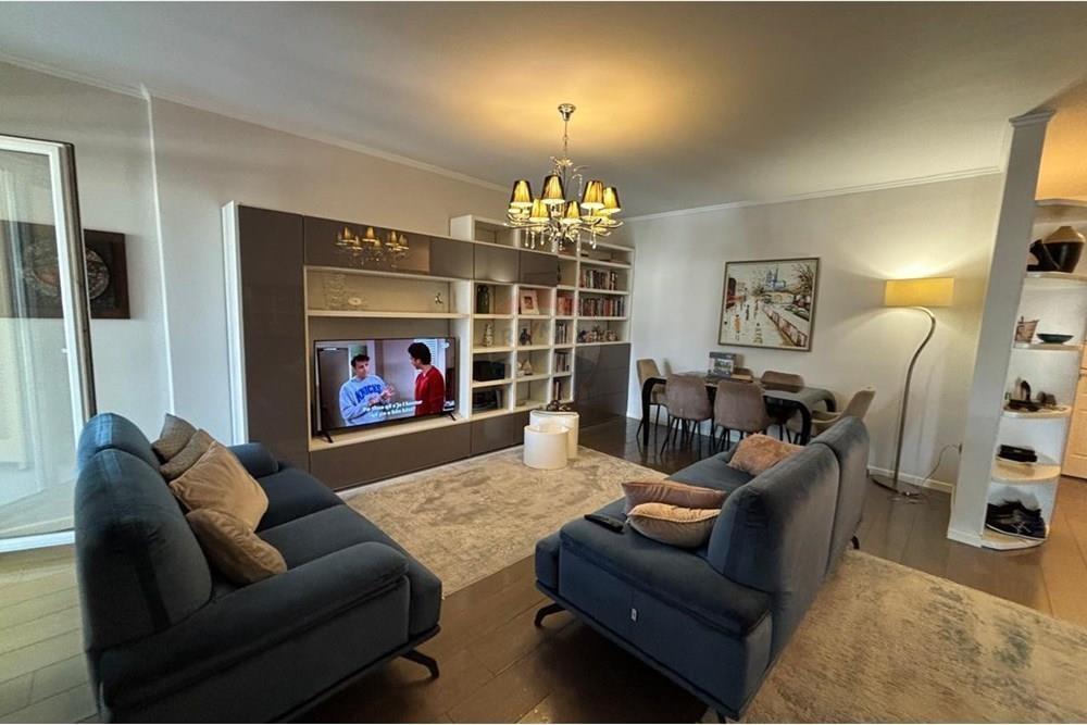 Apartament 2+1 per shitje tek Rruga Elbasanit!