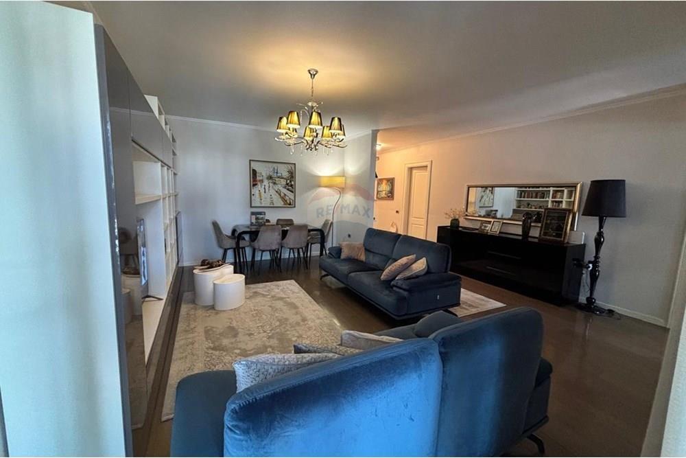 Apartament 2+1 per shitje tek Rruga Elbasanit!