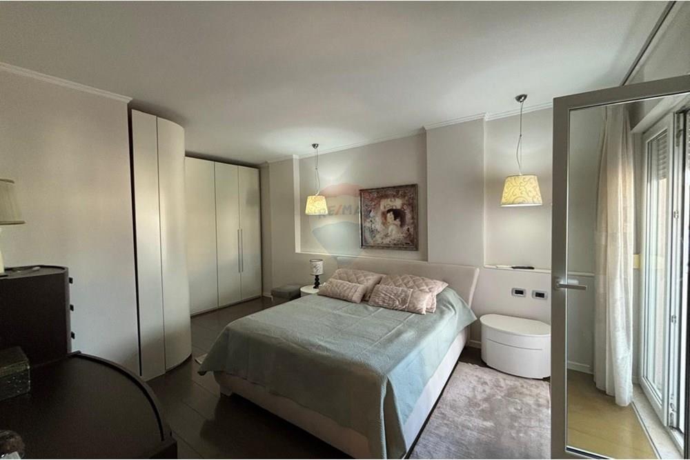 Apartament 2+1 per shitje tek Rruga Elbasanit!