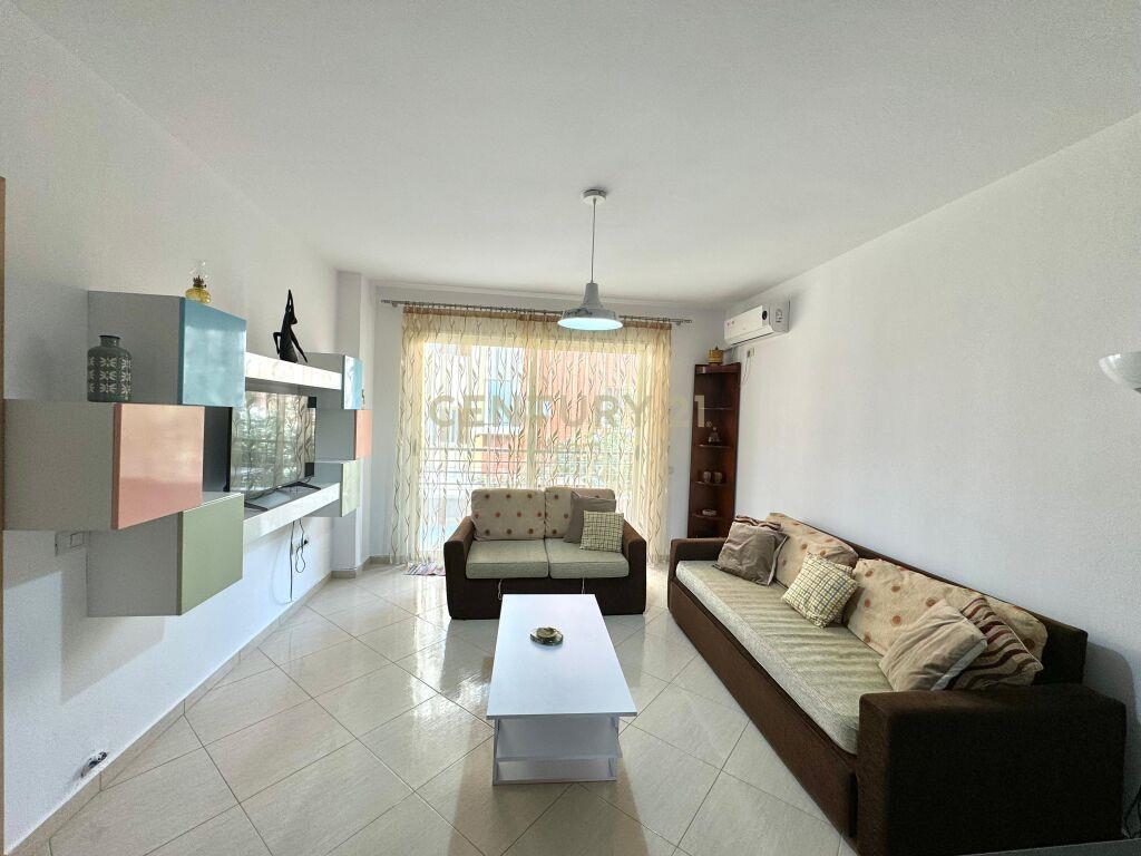 APARTAMENT 2+1 ME QIRA TE LIQENI I THATE ! 600 € Neom99784