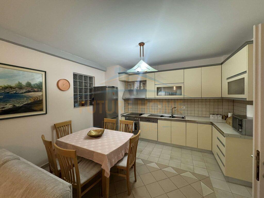 Qera, Apartament 2+1, 21 Dhjetori.