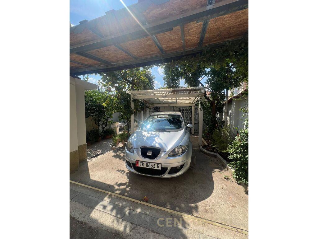 Shtepi private per qira 800 € smart100119