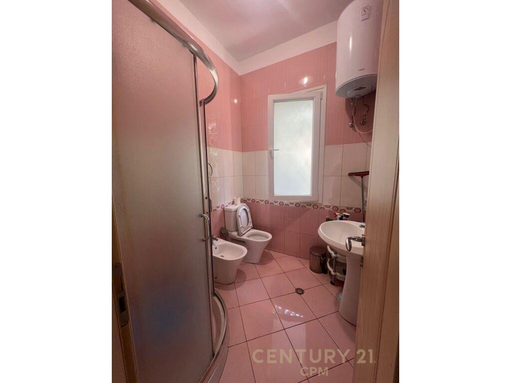 Shtepi private per qira 800 € smart100119