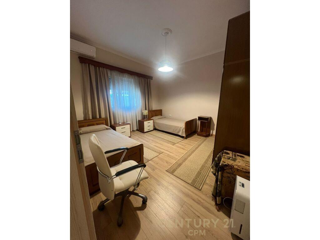 Shtepi private per qira 800 € smart100119