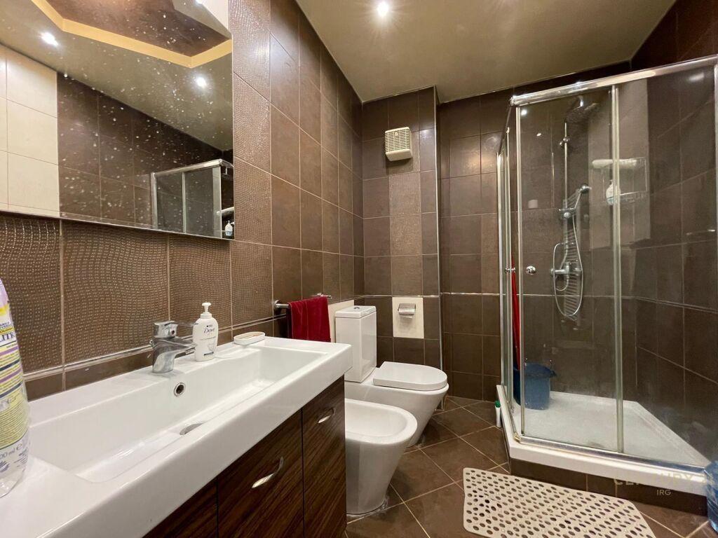 JEPET ME QIRA APARTAMENT 2+1 TEK KOPSHTI ZOOLOGJIK !