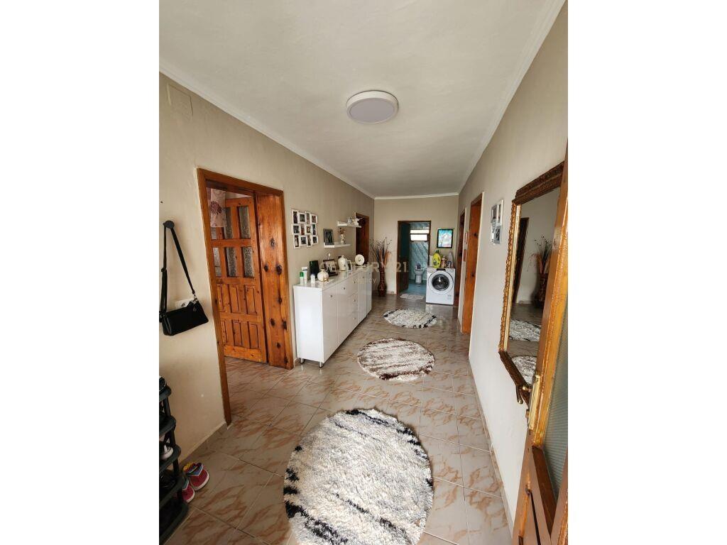 JEPET ME QIRA SHTEPI PRIVATE + PARKIM,SHKOZE450€Legacy100139