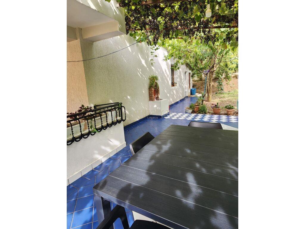JEPET ME QIRA SHTEPI PRIVATE + PARKIM,SHKOZE450€Legacy100139