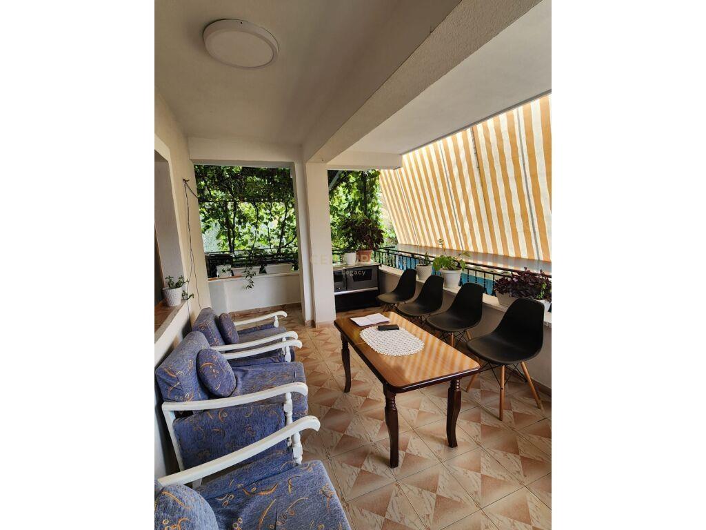 JEPET ME QIRA SHTEPI PRIVATE + PARKIM,SHKOZE450€Legacy100139