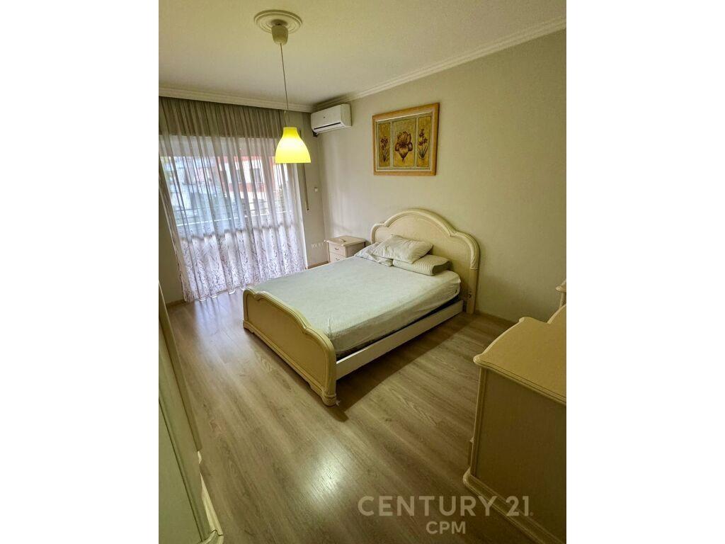 Jepet me Qira Apartament 2+1 800 € smart100148