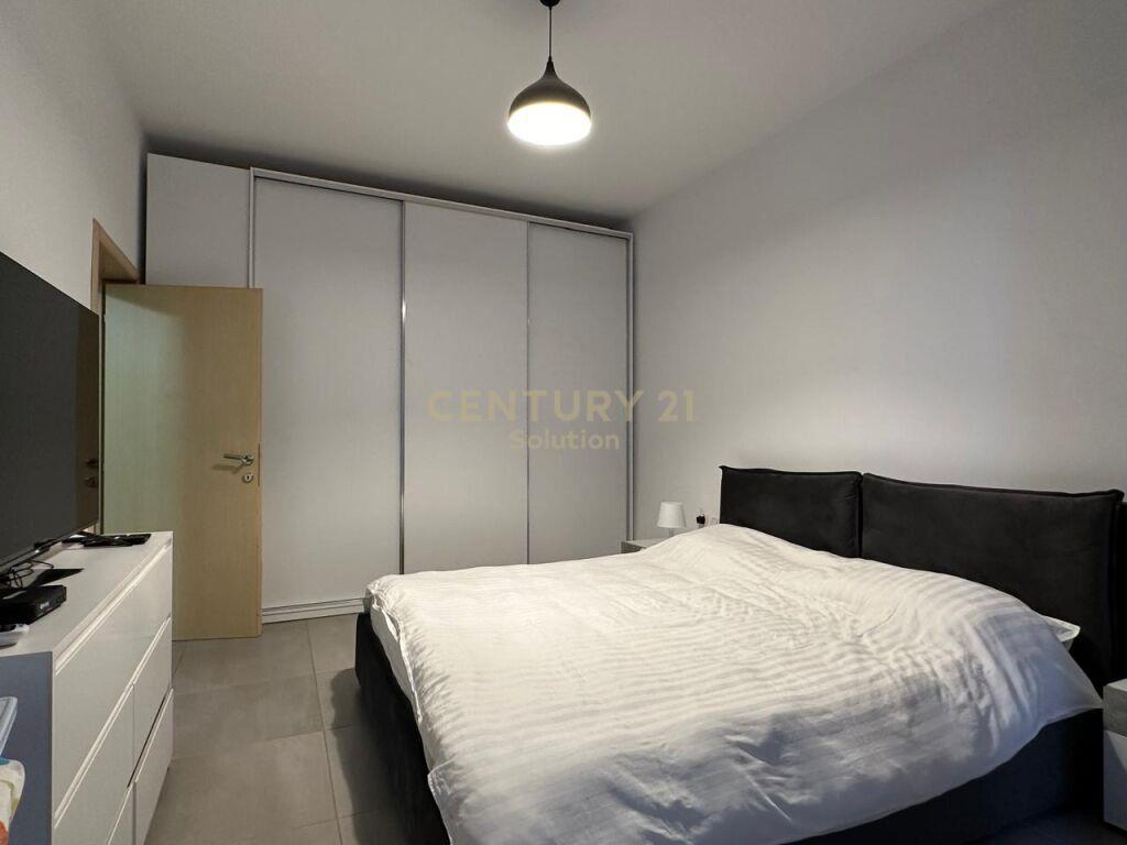 JEPET ME QIRA APARTAMENT 2+1 NE “MYSLYM SHYR”Sol100141