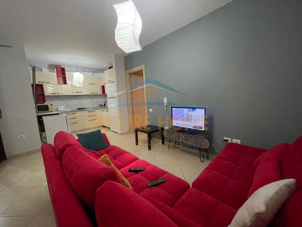 Qera, Apartament 2+1+Parkim, Kopshti Botanik