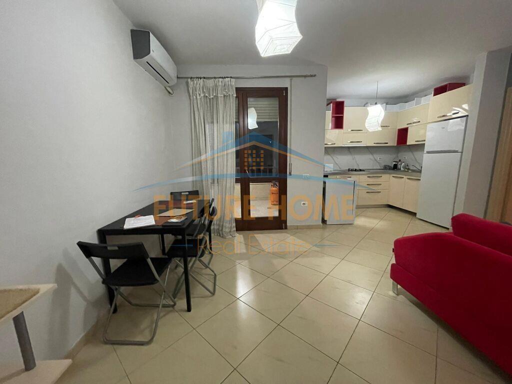Qera, Apartament 2+1+Parkim, Kopshti Botanik