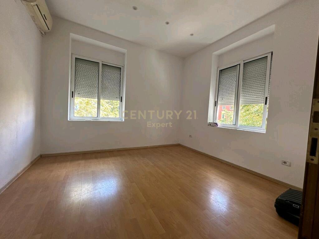 JAPIM ME QIRA APARTAMENT 3+1 PRANE TAIWANIT !! expert100320