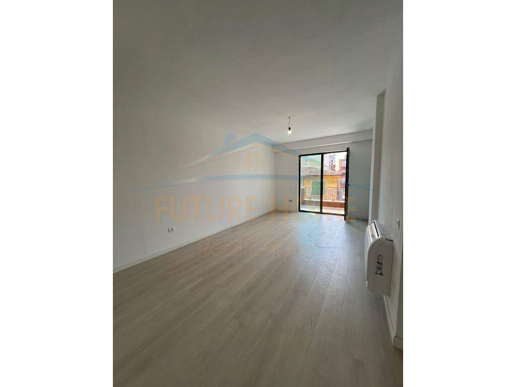Qira, Apartament 2+1 , Myslym Shyri,Tirane