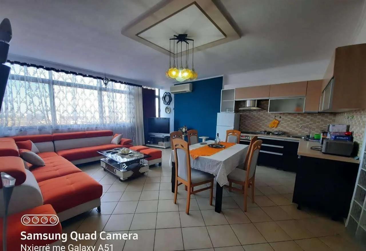 Jepet Apartament me Qera 3+1+2 te Globe Ish Parku
