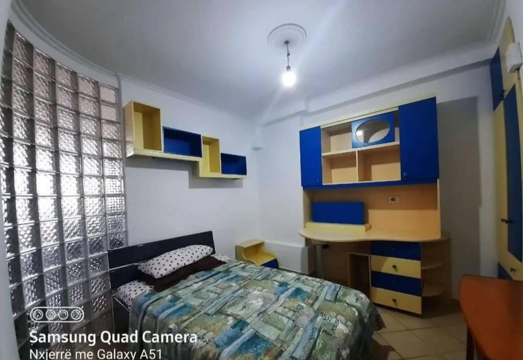 Jepet Apartament me Qera 3+1+2 te Globe Ish Parku