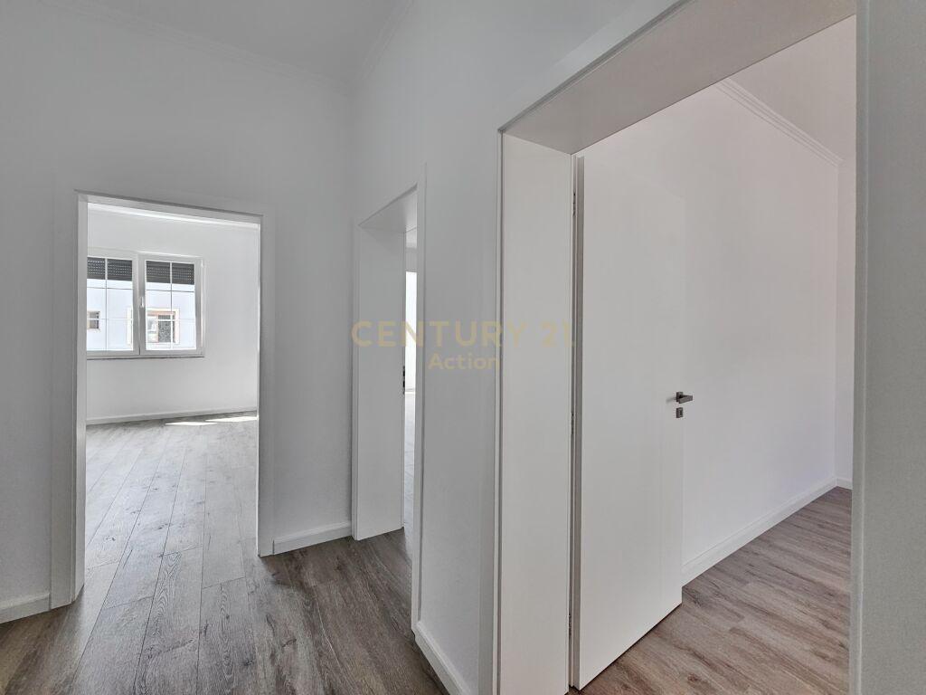 RRUGA E KAVAJES 21-DHJETORI SHESIM APARTAMENT 2+1!
