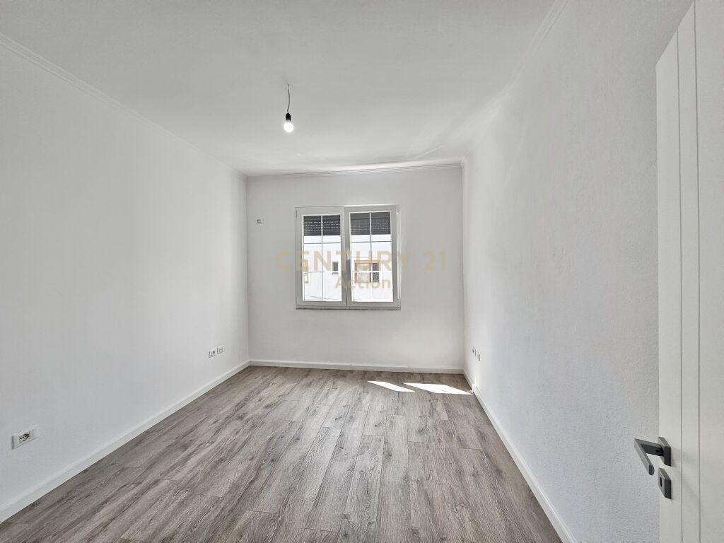 RRUGA E KAVAJES 21-DHJETORI SHESIM APARTAMENT 2+1!
