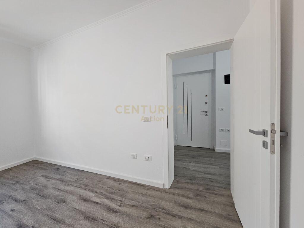 RRUGA E KAVAJES 21-DHJETORI SHESIM APARTAMENT 2+1!