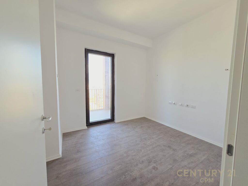 APARTAMENT 2+1 NE SHITJE TEK TIRANA GARDEN BUILDING !