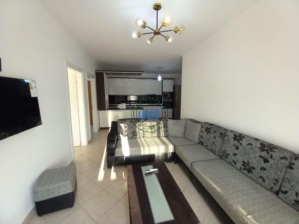 Qira, Apartament 3+1, UKD, Durres.