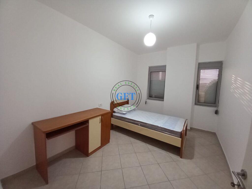 Qira, Apartament 3+1, UKD, Durres.